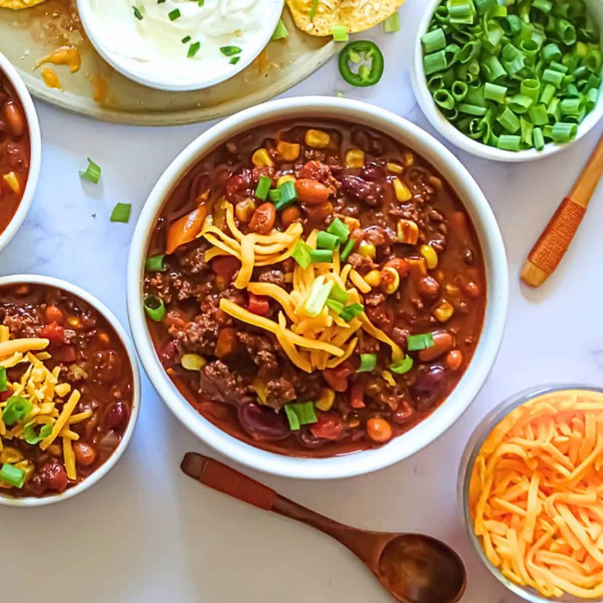 Set-and-Forget Slow Cooker Chili: Juicy Beef & Deep Flavor, Effortlessly